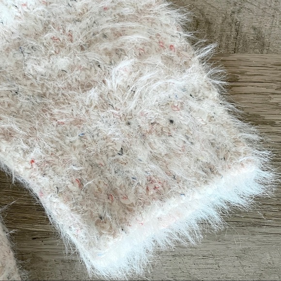 Lou & Grey Fuzzy Super Soft Marled Ivory Cream Pullover Sweater Size L NWT - Picture 6 of 10